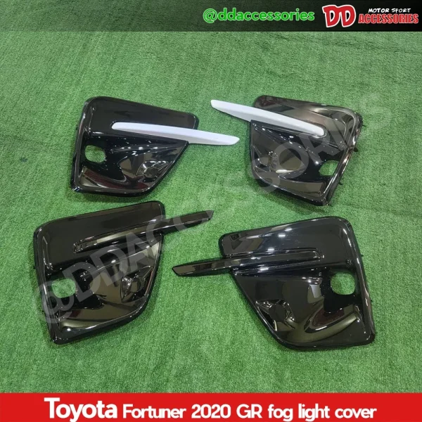 กรอบสปอร์ตไลท์ fortuner 2020 2021 2022 2023 2024 ลาย GR ใส่กันชนกัน Legender GR 2024